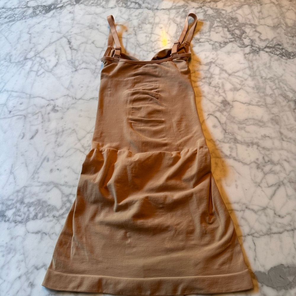 SKIMS - Seamless Sculpt slip dress - Sienna